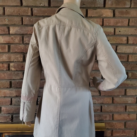 Coat - Picture 3 of 4
